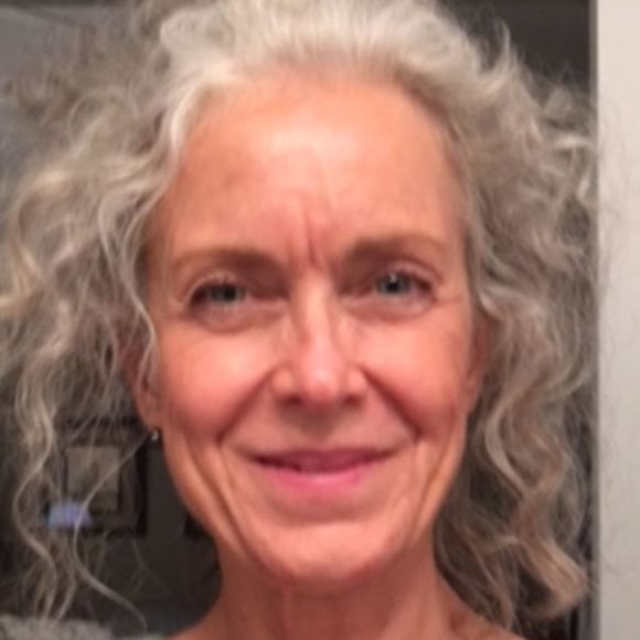 Meet your Posher, Janet - Picture 1 of 1