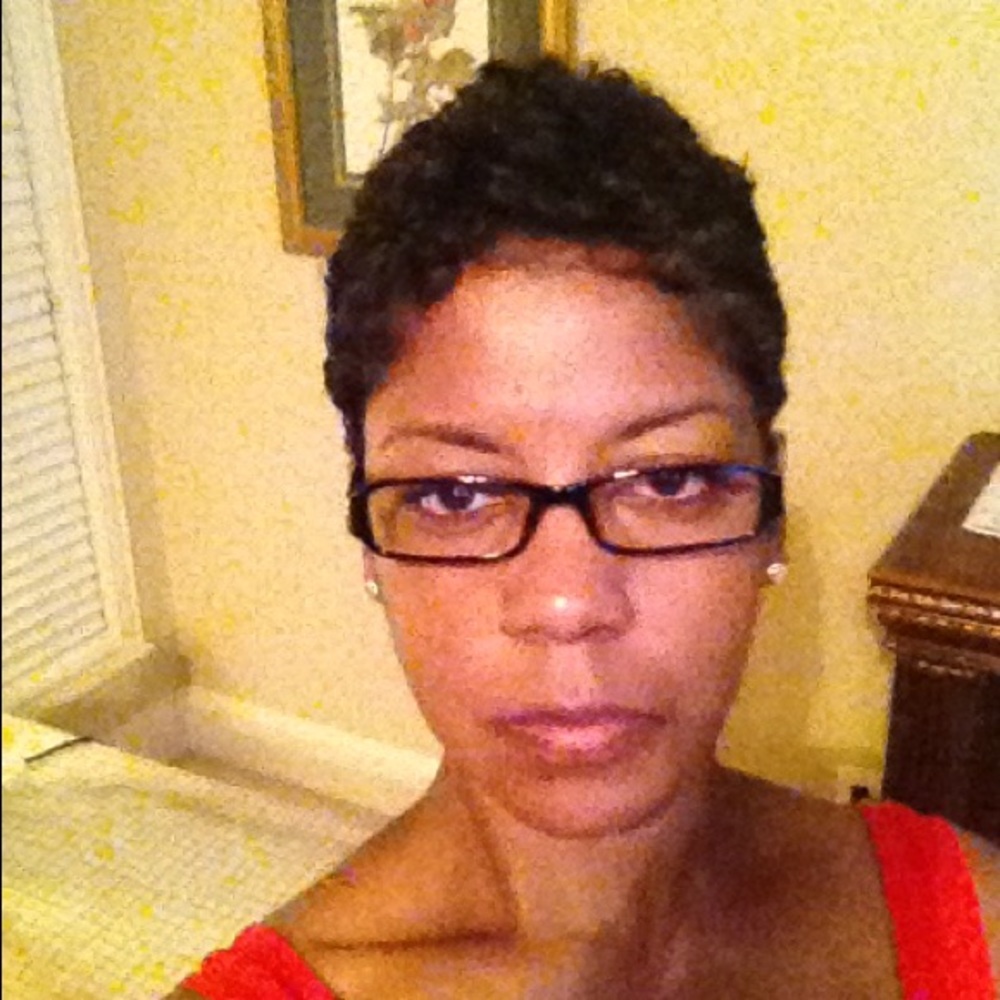 Meet your Posher, Devona