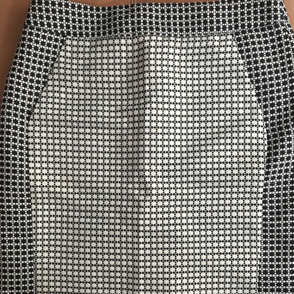 Banana Republic Straight Mini Skirt - Picture 1 of 3