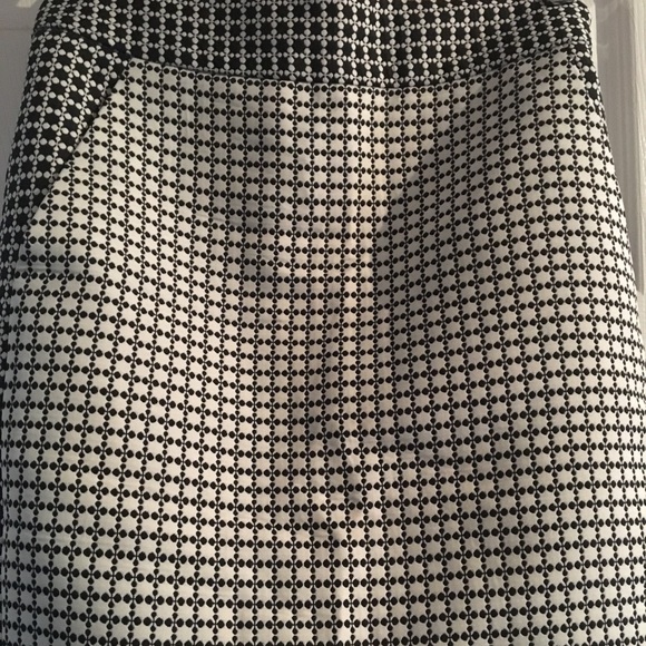Banana Republic Straight Mini Skirt - Picture 3 of 3