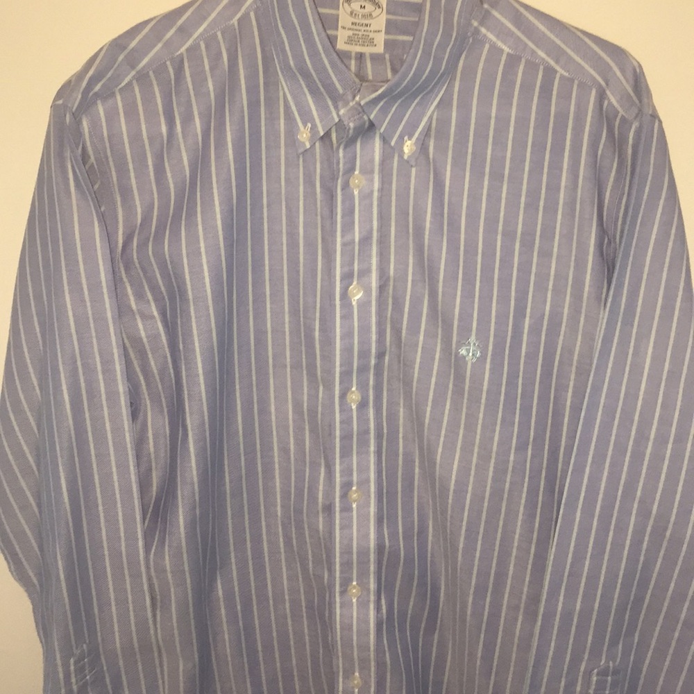 Brooks brothers blue button down shirt
