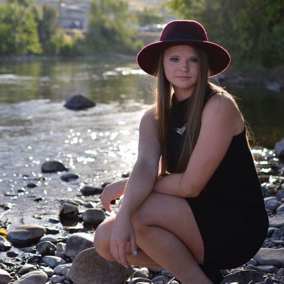 Meet your Posher, Cassidy - Picture 1 of 1