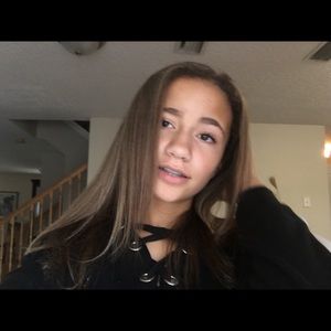 Meet your Posher, Breeana