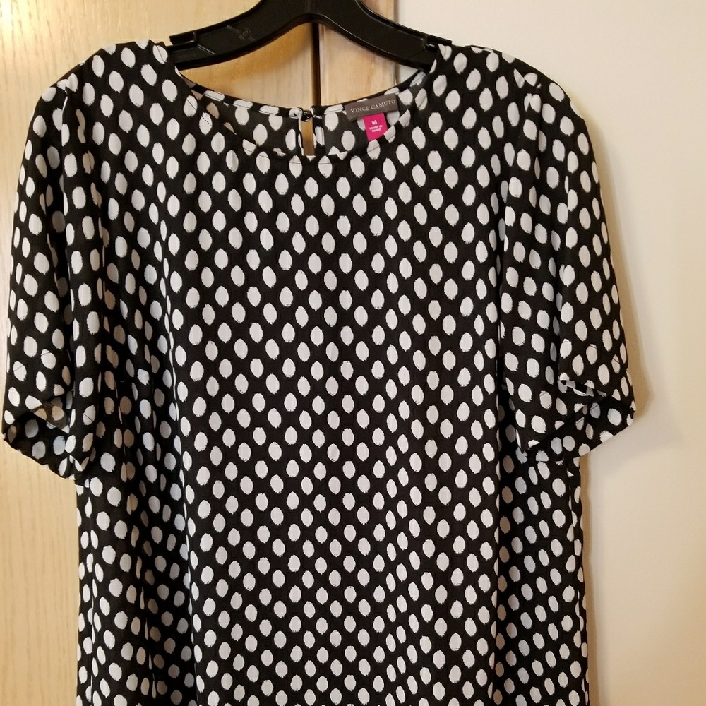 Vince Camuto high low blouse