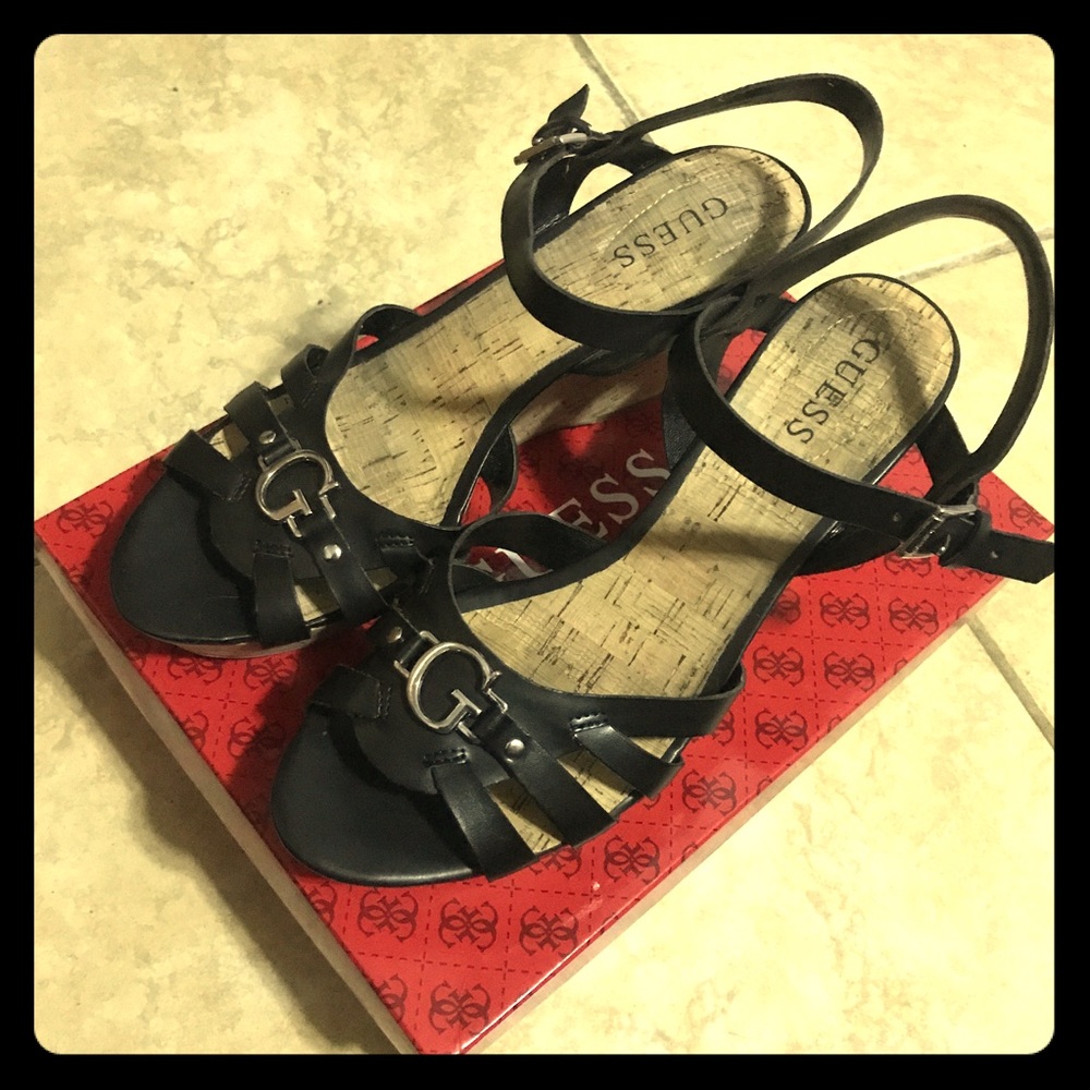 FINAL SALE!! Guess Black Wedges