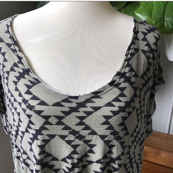 Billabong Kimono style top BLACK AND OLIVE size M. - Picture 2 of 4