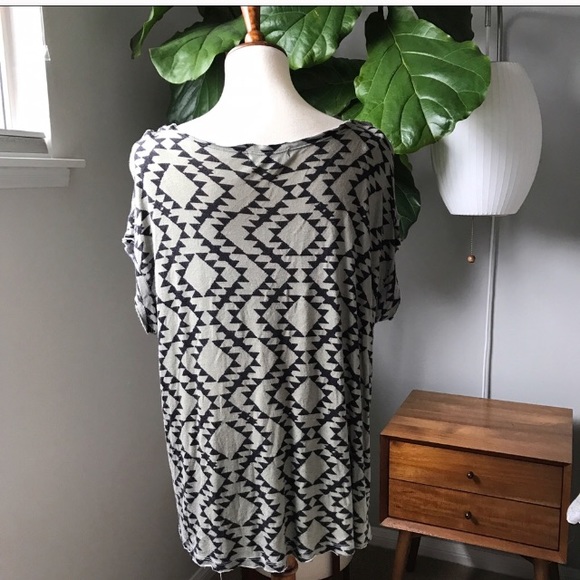 Billabong Kimono style top BLACK AND OLIVE size M. - Picture 3 of 4