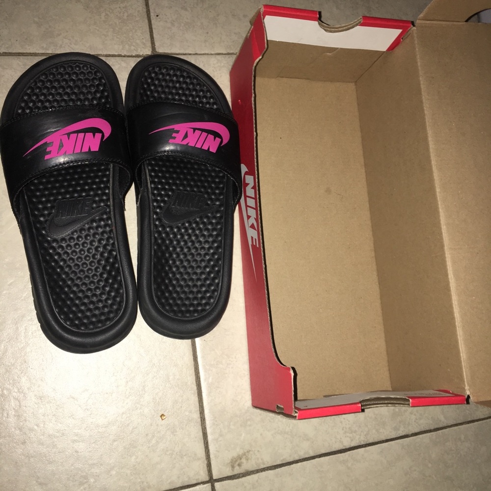 Nike slides