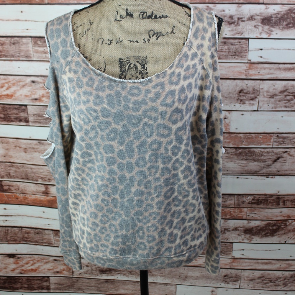 LEOPARD SWEAT SHIRT