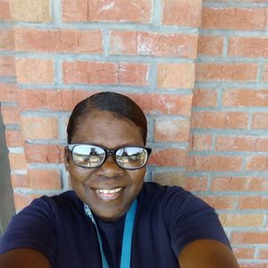 Meet your Posher, Debora