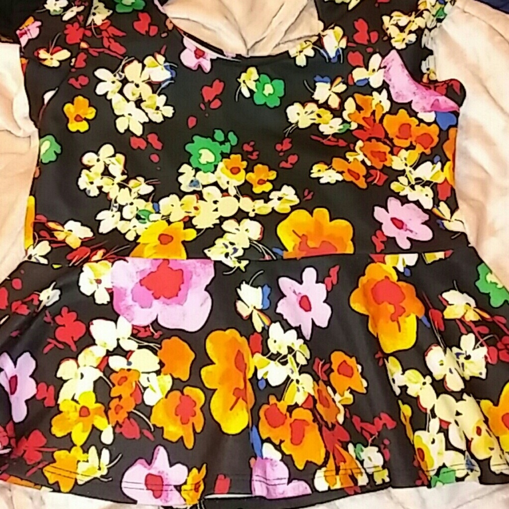 Floral Print Peplum Top Size 1x