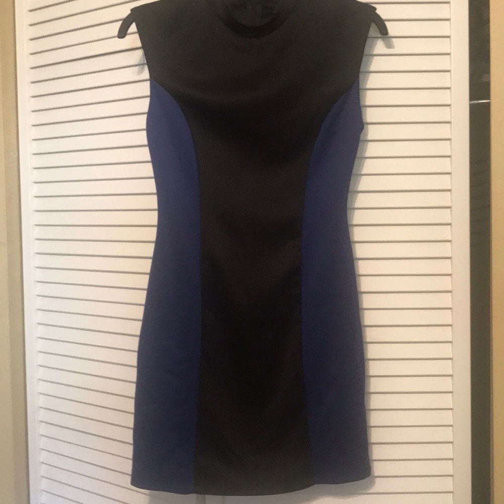 Black block color dress!