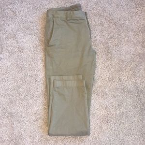 Men’s khaki pants / Brooks Brothers