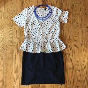 Banana Republic lightweight wool pencil skirt, 10