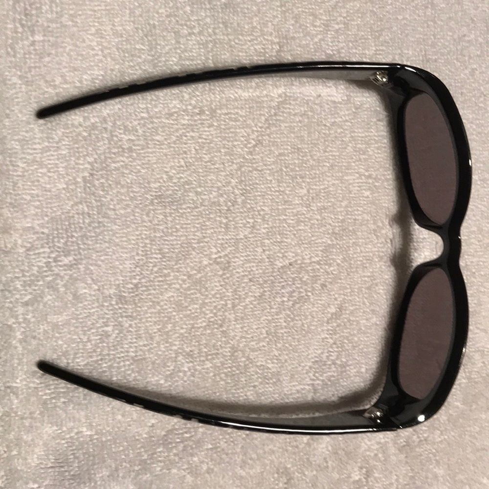 Fendi Sunglasses - Picture 3 of 8