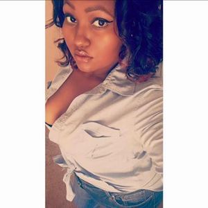 Meet your Posher, Anissa