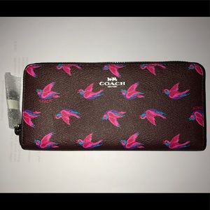 ⭐️NWT COACH WRISTLET⭐️