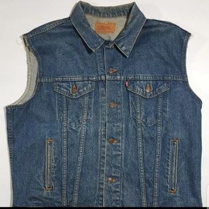 MENS LEVI JEAN JACKET
 SZ 46/XL