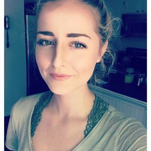 Meet your Posher, Felicia