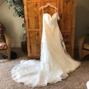 Wedding dress