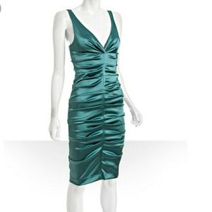 Nicole Miller rouched form fitting cocktail dress