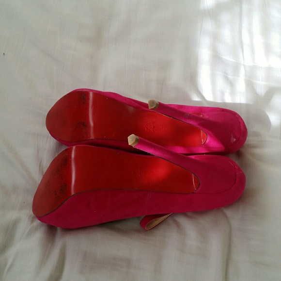 Shoes - Picture 3 of 3