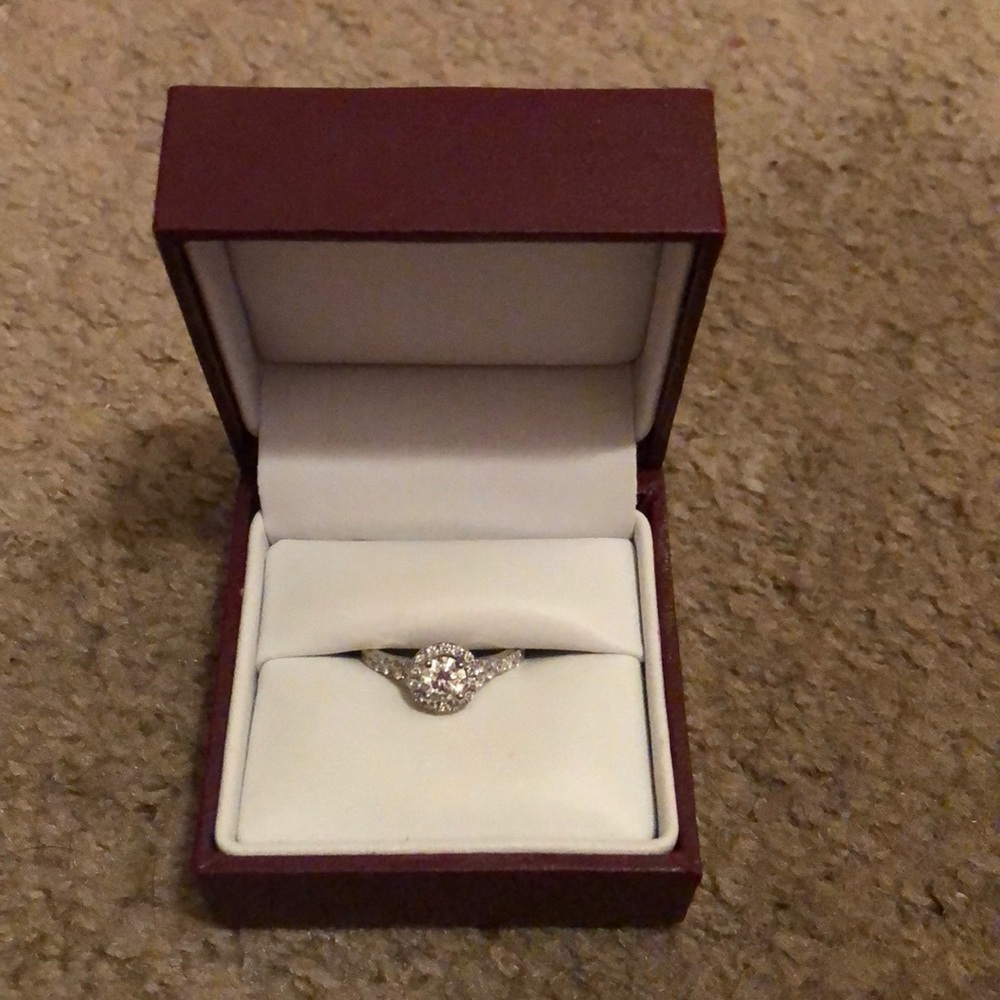 1 CTW engagement ring