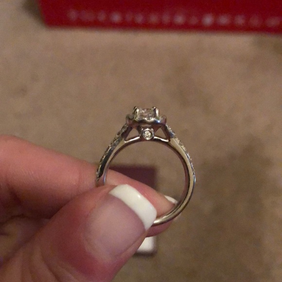 1 CTW engagement ring - Picture 4 of 7
