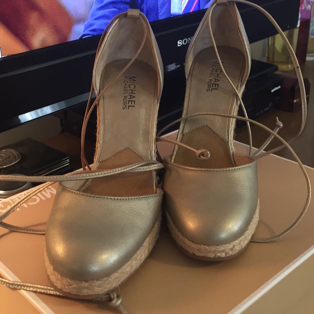 Michael kors gold espadrilles