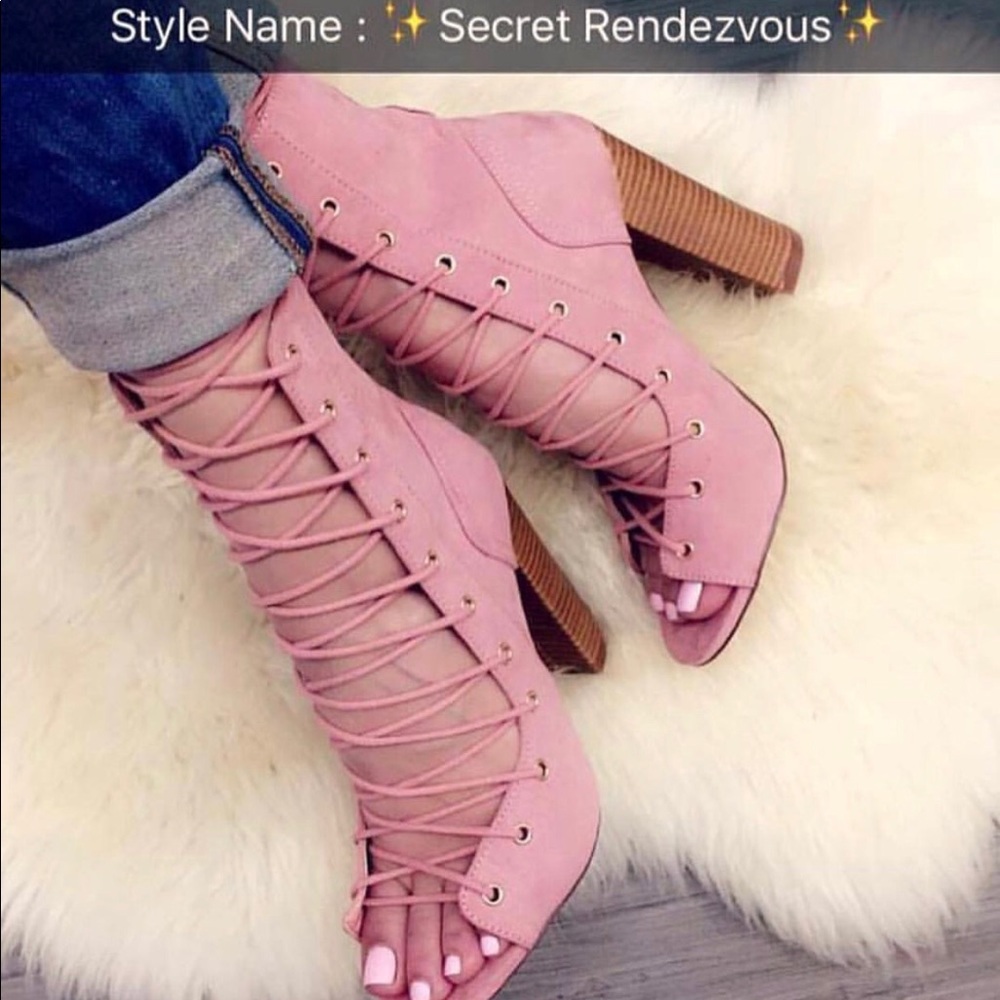 Secret Rendezvous from Lolashoetique
