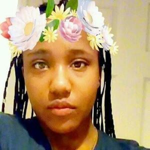 Meet your Posher, Naomi