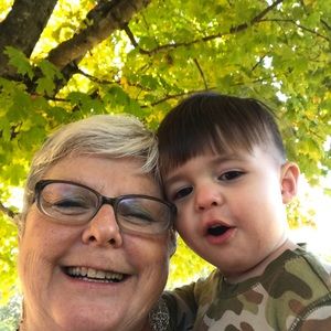 Meet your Posher, Myra