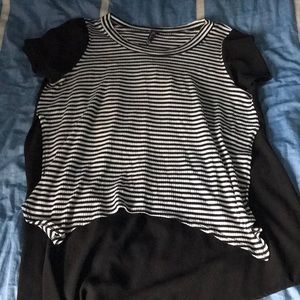 Black and white long tail shirt