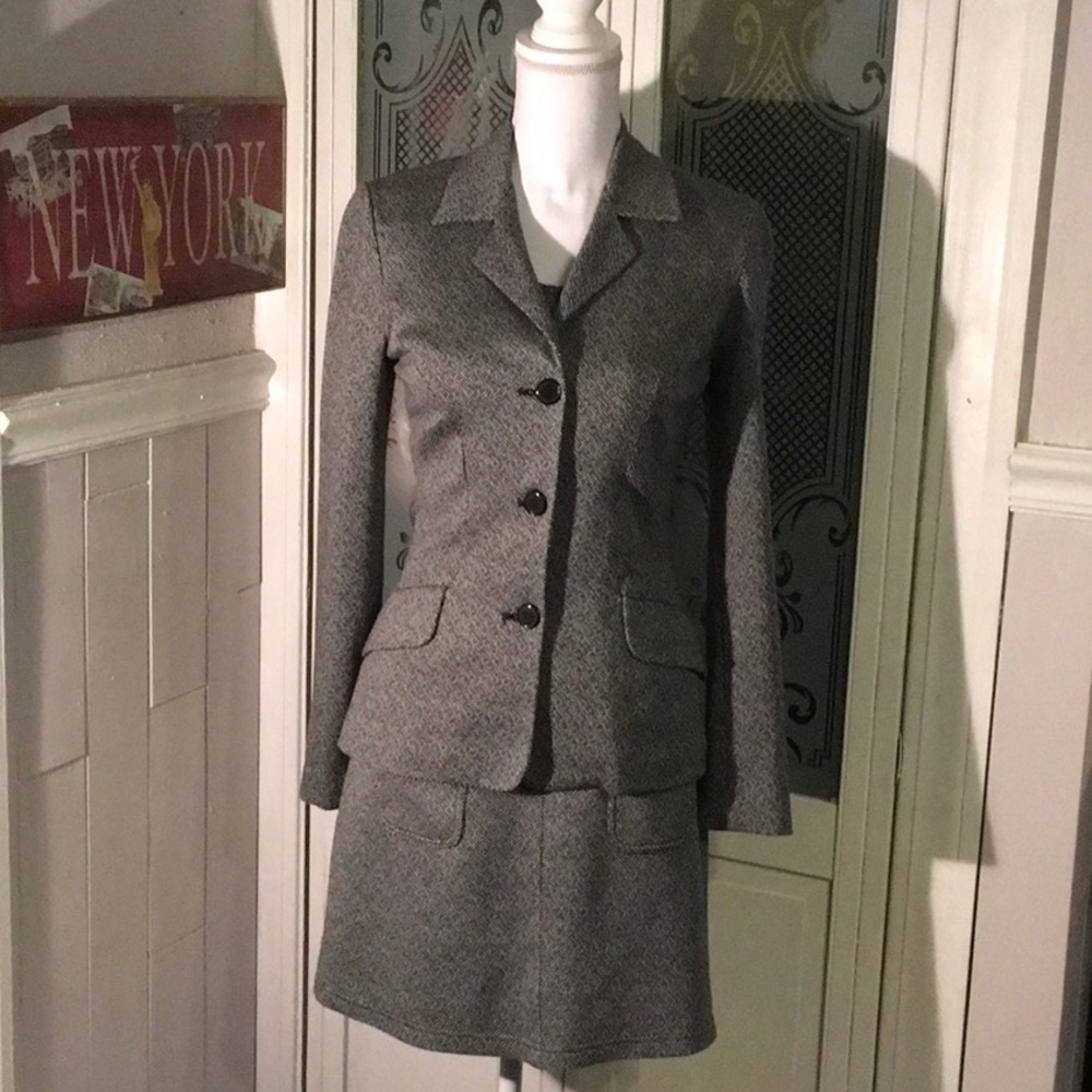 Great Condition Suit Dress