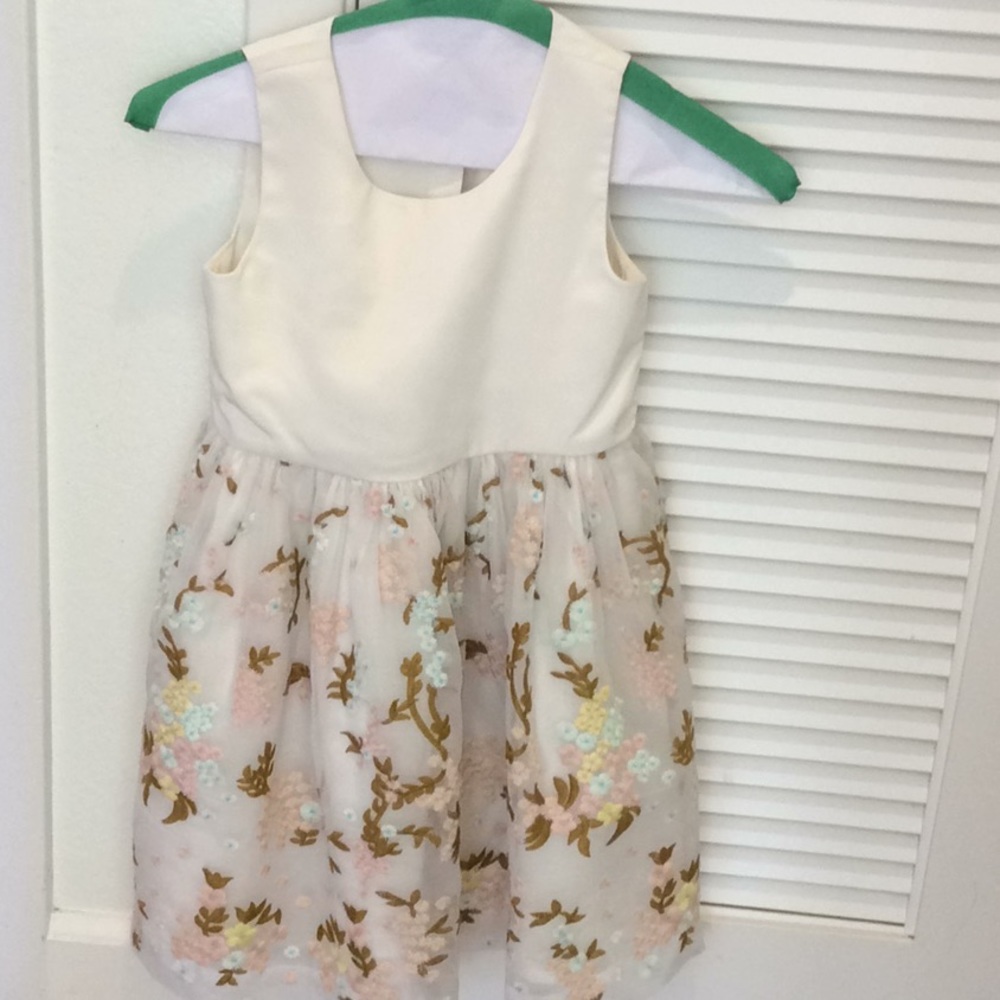 Girls dress