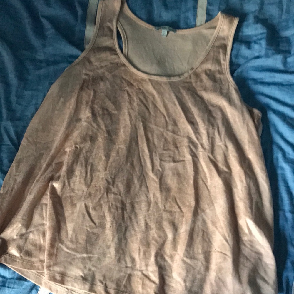Tab and gold tank