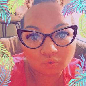 Meet your Posher, Crystal