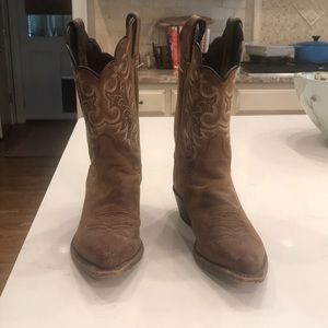Justin cowboy boots (women)