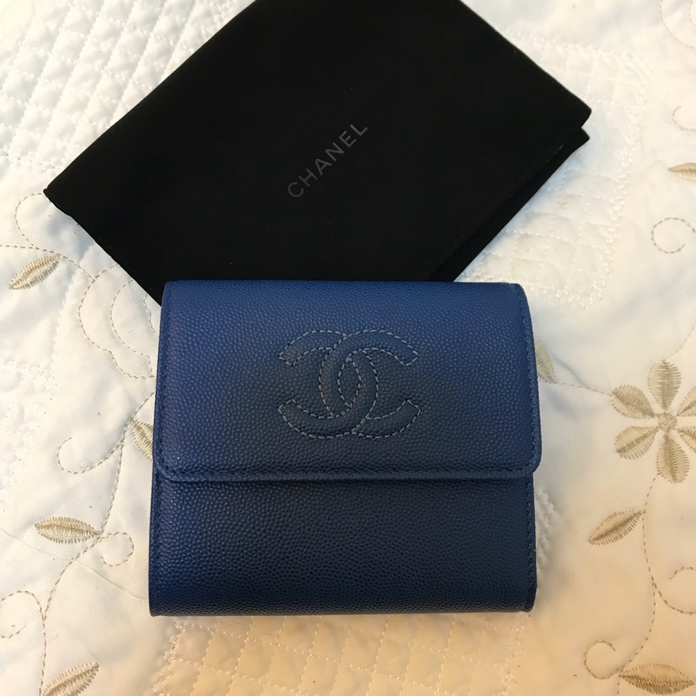 Authentic Chanel wallet!!