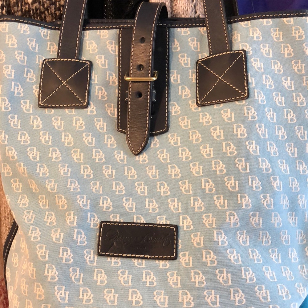 Dooney & Bourke shoulder bag light blue and navy