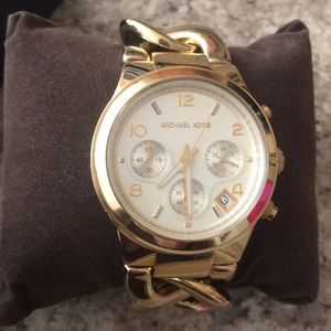 Michael Kors chain link gold watch!