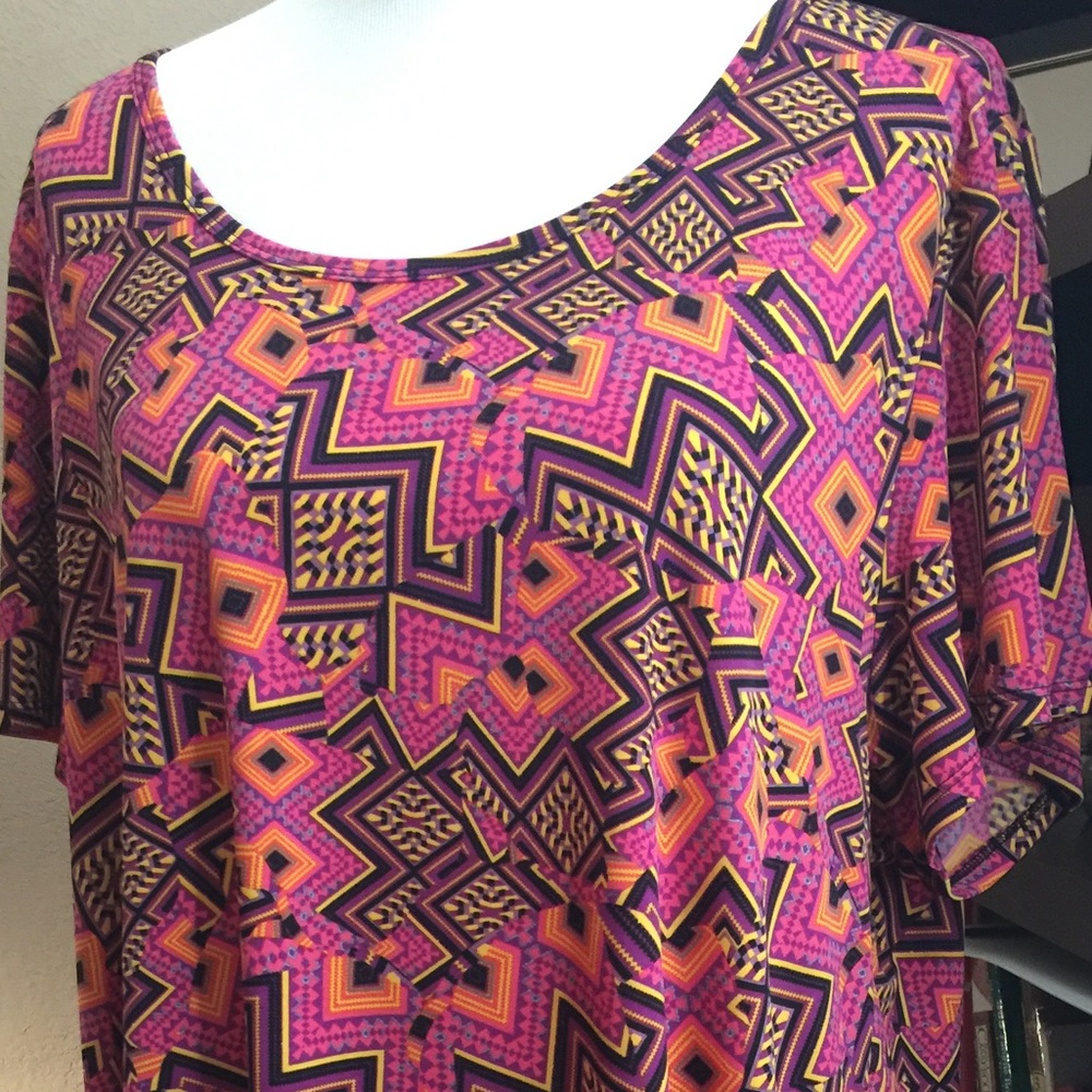 EUC LuLaRoe 3XL Classic Tee.