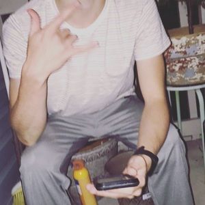 Meet your Posher, Logan