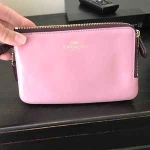Authentic Pink Coach Wallet NWOT!!