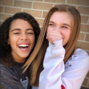 Meet your Posher, Marissa