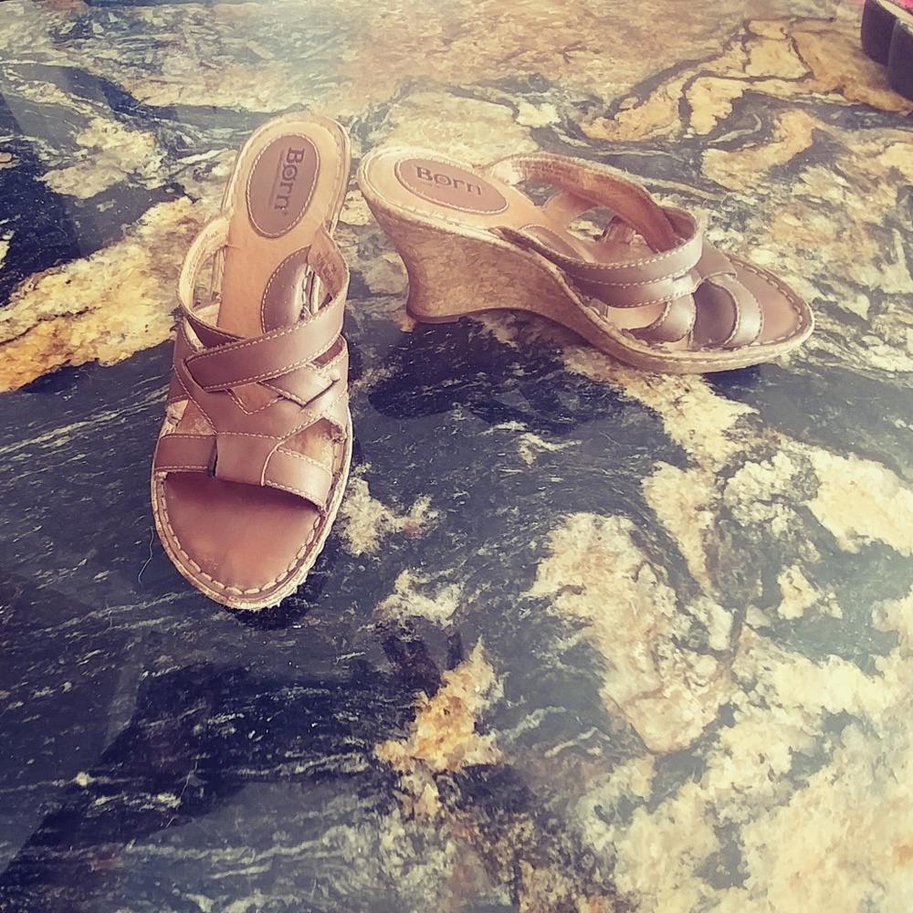 BORN SANDALS BROWN