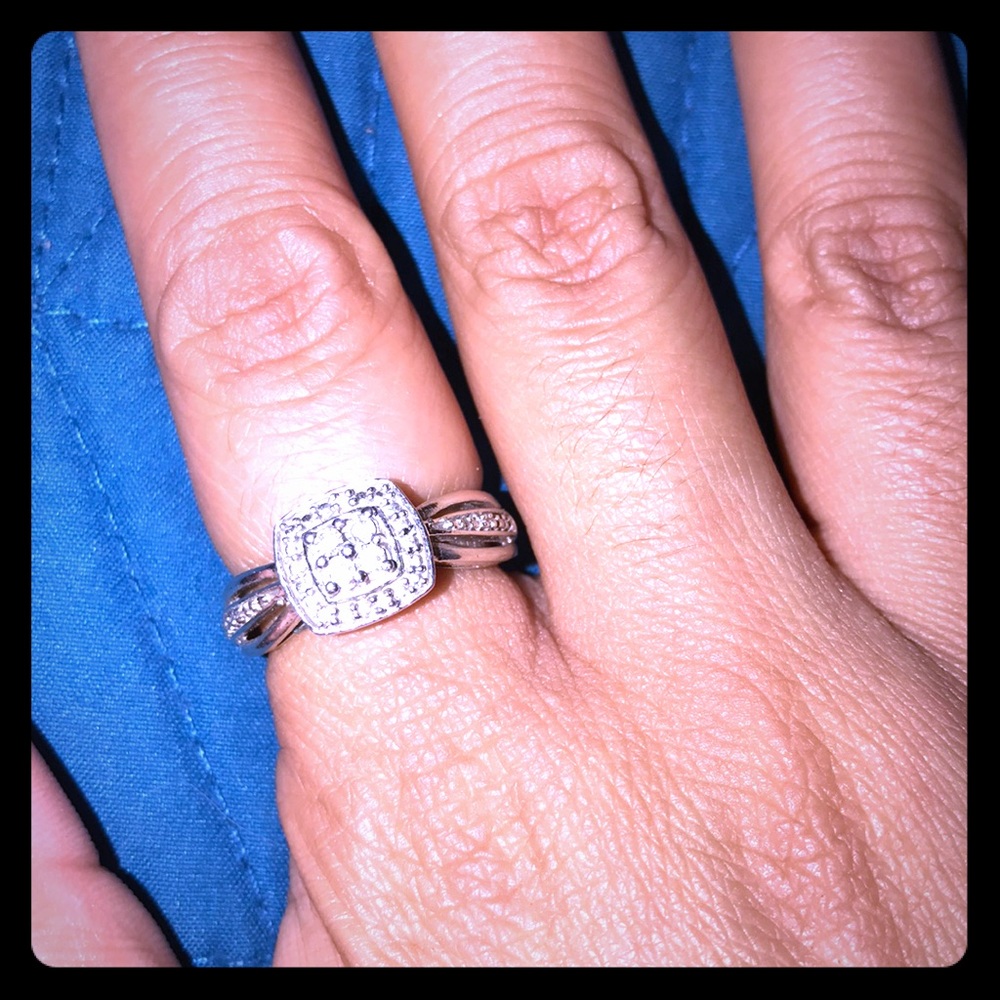 .925 sterling and diamond ring