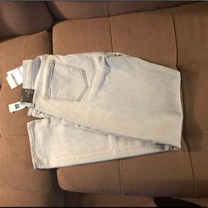 BNWT Gap straight leg light wash jean
