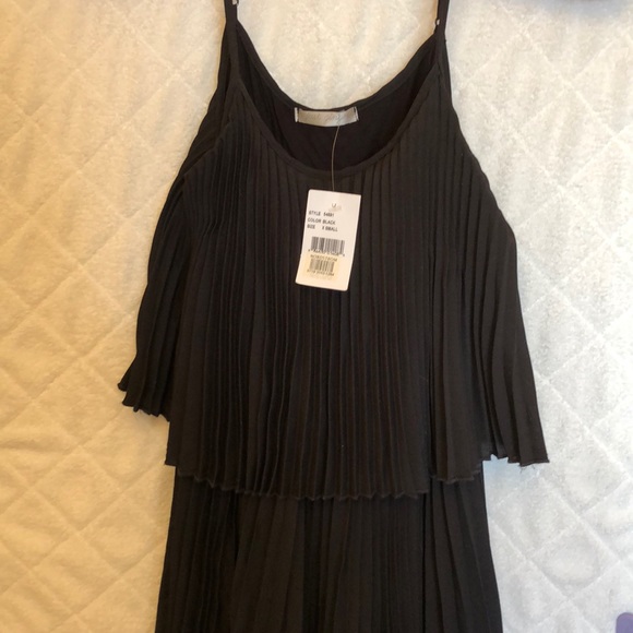Just Ginger Black Pleated Dress - Picture 3 of 5