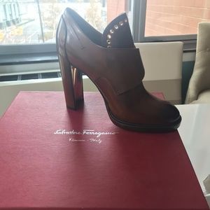 Salvatore Ferragamo Brown Leather Nevers - 8 M